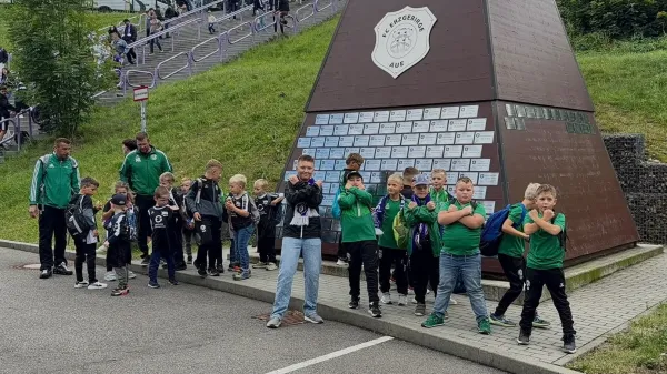 F-Junioren laufen beim FCE Aue ein